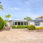 Baybarlyn 4 Bedroom Home by RedAwning