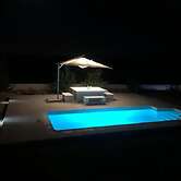 Cheerful 2-bedroom Villa With Pool