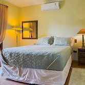 Espaço gourmet e home-office na Granja Viana