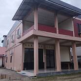 OYO 92243 Fanilly Guest House MarabahanNearJembatan Rumpiang