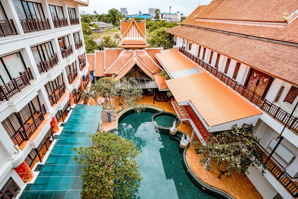 Lanna Hotel by Kasalong Resort and Spa Pattaya