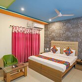 Fabhotel Kriti Green