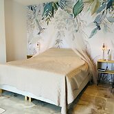 Luxury Studio With Private Jacuzzi Near Beaches