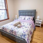 Chic 2BR near Little Italy 5min to Metro