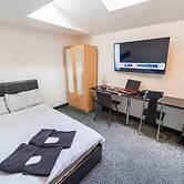 Ground Floor Cosy Studio Close to the City