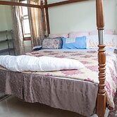 Art and Leisure-EB Hotel