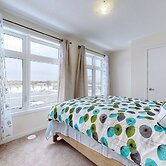 Modern 3-bedroom Oshawa Home