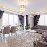 Stunning Gorgeous 2 BR near Golden Horn