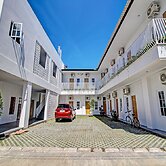 Super OYO Collection O 92363 Kp Inn