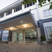 Collection O 1401 Hotel MayaNearKetapang Satu Beach