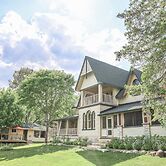 The Saucy Willow Inn and Cottages