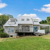 A Home away from Home - Netflix -Parking