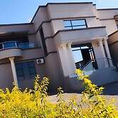 Dineos Lodge and Spa