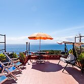 Alice Apartment With Terrace by Wonderful Italy