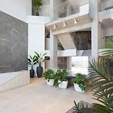 Crystal I Luxury Apartments
