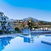 Coral La Quinta Park Suites