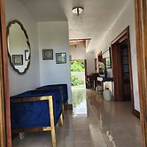 Spring Valley Inn