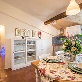 Apartment in the Heart of Radicondoli With Views Over the Hills and Wi