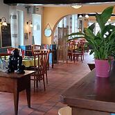 Auberge De L'Olive