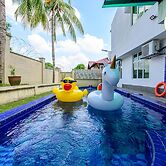 6BR Ampang Pool Villa 26P with Garden