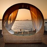 VENUS BEACH HOTEL