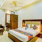 Fabhotel Solitaire Inn