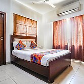 FabHotel Home Tree Service Apartment