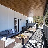 The Big Deck by Revelstoke Vacations