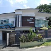 Spacious Pool Villa Tmn Emas Ukay Ampang