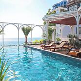 Golden Lotus Luxury Hotel Da Nang