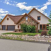 Cherry Drive 4 Bedroom Home by RedAwning