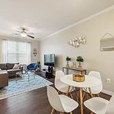 Stylish 1 BR Apartment w Movie Theater