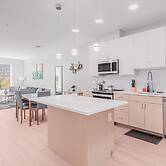 Lavish Retreat City Views DC