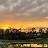 3 Community Pools: Golf Course Condo in Longs