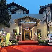 TELLUS. Qingchengshan Hot Spring Hotel