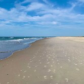 Emerald Isle Condo w/ Direct Access to Ocean!