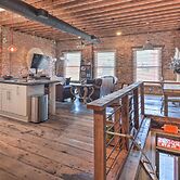 Upscale Loft in the Heart of Dtwn Springfield