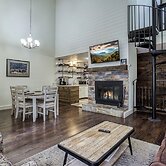 Walkable Dtwn Gatlinburg Townhome w/ Pool Access!