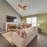 Updated Lubbock Vacation Rental With Yard!