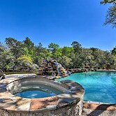 Waterfront Family Home w/ Patio in Hitchcock