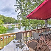 Townhome on Lake Desoto: Deck + Water Views!