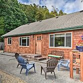 Gold Beach Apartment w/ Activities - 2 Mi to Ocean