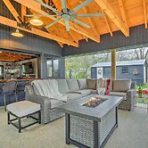 Riverfront Zanesville Getaway w/ Private Bar!