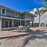 Lido Key Hideout w/ Patio & Yard + Walk to Beach!
