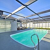 Port Richey Getaway w/ Lanai, Pool & Grill!