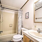 Rustic Family Home + Acreage ~ 20 Mi Hocking Hills