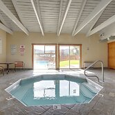 Cozy Condo Near Golf, 7 Mi to Big Sky Resort!