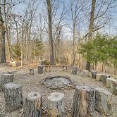 Cozy Rogers Studio Apt w/ Lake Access & Fire Pit!