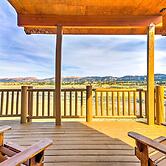 Rustic Bryce Canyon Home w/ Deck on Sevier River!