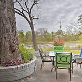 8 Mi to Lake Ray Hubbard: Creekside Garland Home